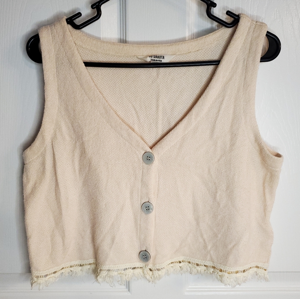 BB Dakota Steve Madden Cream Button Sweater Tank Top. Size M. #SW